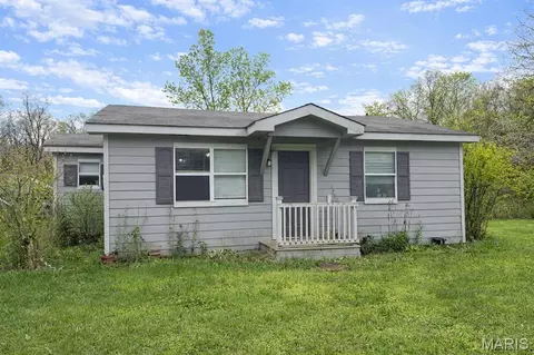 19490 Crabapple Rd, Lebanon, MO 65536