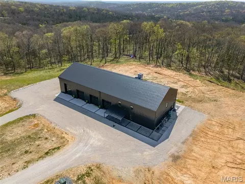 709 Eberhardt Ln, De Soto, MO 63020