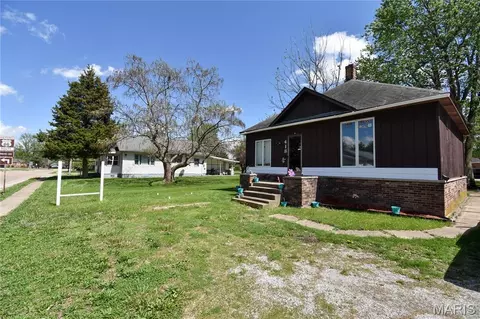 Other - 418 Elm St, Gillespie, IL 62033 photo 2 of 7