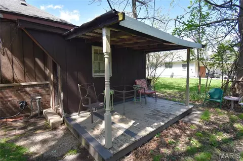 Exterior - 418 Elm St, Gillespie, IL 62033 photo 4 of 4
