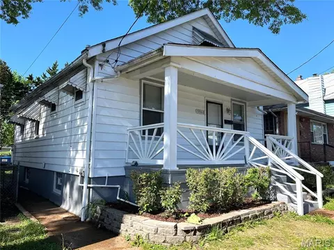 3968 Schiller Pl, Saint Louis, MO 63116