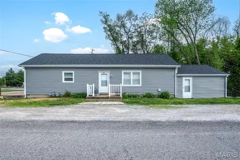 102 E 6th St 600 N Douglas, Saint Jacob, IL 62281