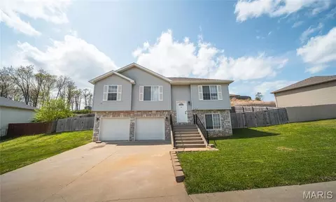 108 Creek View Dr, Saint Robert, MO 65584