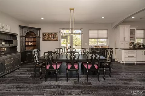 Dining - 604 Glyn Cagny Rd, Ballwin, MO 63021 photo 2 of 4
