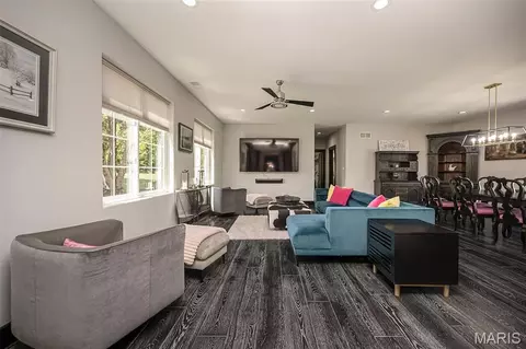 Living - 604 Glyn Cagny Rd, Ballwin, MO 63021 photo 1 of 4