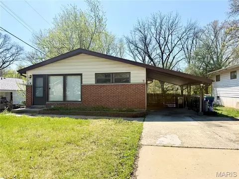 506 Pinellas Dr, Crestwood, MO 63126