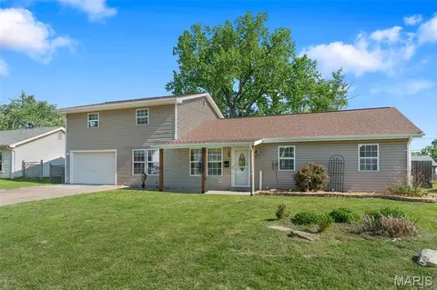 413 Prince David Dr, O'fallon, MO 63366