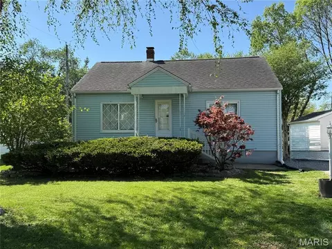669 Cherry St, East Alton, IL 62024