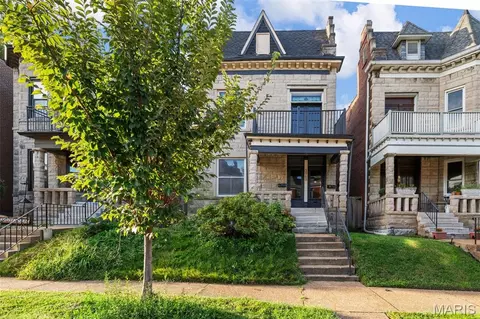 3968 Botanical Ave, Saint Louis, MO 63110