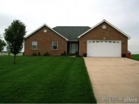 8660 Holy Cross Ln, Breese, IL 62230