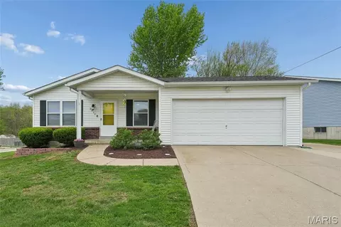 2530 Trojan Cir, Troy, MO 63379