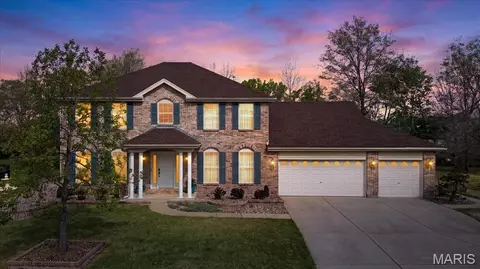 5527 Hennsley Cir, Weldon Spring, MO 63304