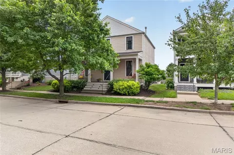 3513 Barter St, Saint Charles, MO 63301