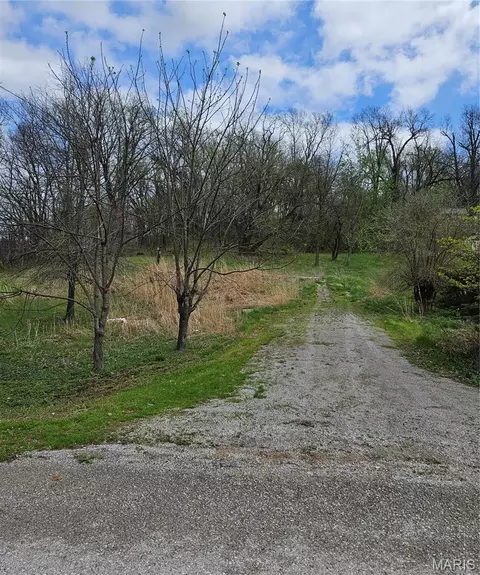 1716 D St, Hannibal, MO 63401