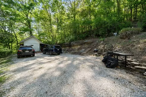 Exterior - 8075 Glenn Dr, Barnhart, MO 63012 photo 6 of 16