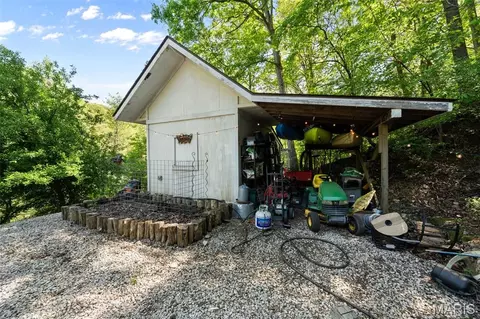 Exterior - 8075 Glenn Dr, Barnhart, MO 63012 photo 4 of 16