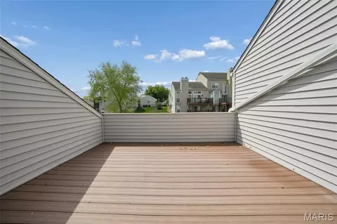 Exterior - 1848 Ridgeview Circle Dr, Ballwin, MO 63021 photo 2 of 4