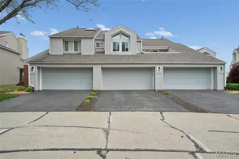 Exterior - 1848 Ridgeview Circle Dr, Ballwin, MO 63021 photo 3 of 4