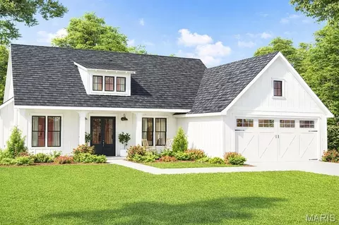 57 Straight St, Elsberry, MO 63343