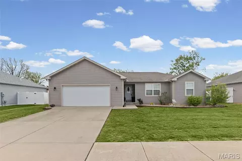 501 Arizona St, Bethalto, IL 62010