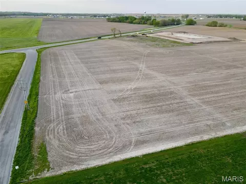 00 Us Highway 40, Highland, IL 62249