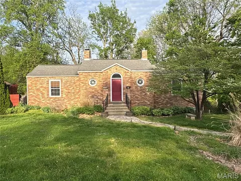 150 Helen Pl, Collinsville, IL 62234