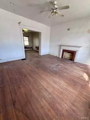 Living - 421 E A St, Belleville, IL 62220 photo 1 of 2