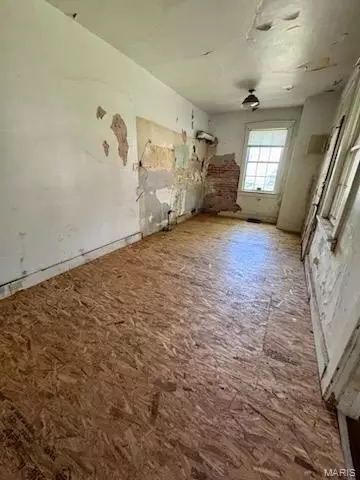 Entry Way - 421 E A St, Belleville, IL 62220 photo 1 of 4