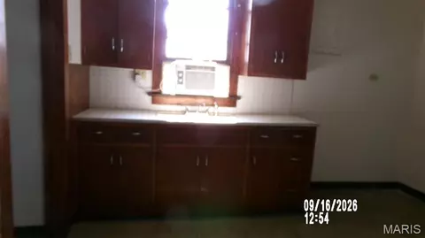 Other - 8 E C St, Belleville, IL 62220 photo 3 of 7