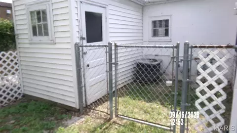 Exterior - 8 E C St, Belleville, IL 62220 photo 3 of 3