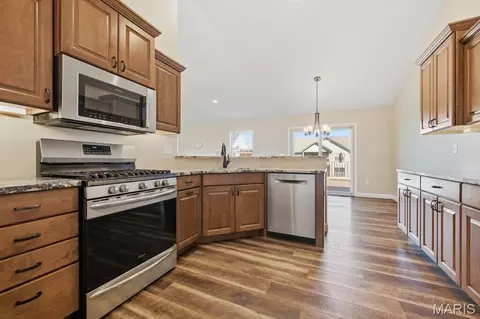 Kitchen - 205 Crosswinds Ct, Waterloo, IL 62298 photo 1 of 4