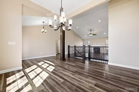 Dining - 205 Crosswinds Ct, Waterloo, IL 62298 photo 1 of 3