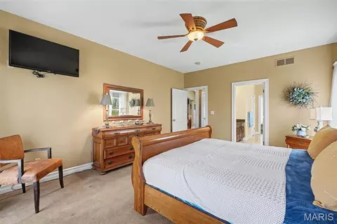 Bedroom - 3757 Sunny Rd, Washington, MO 63090 photo 2 of 7