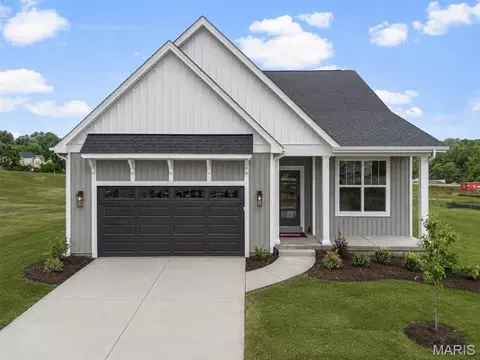 366 Strawberry Grove Dr, O'fallon, MO 63376