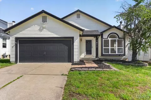 453 Seton Hall Ct, Valley Park, MO 63088