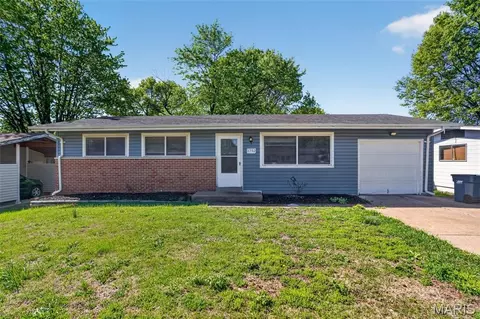 1752 Hudson Rd, Saint Louis, MO 63136
