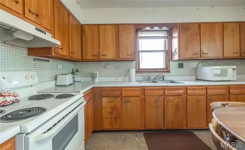 Kitchen - 18942 Highway A, Rolla, MO 65401 photo 2 of 2