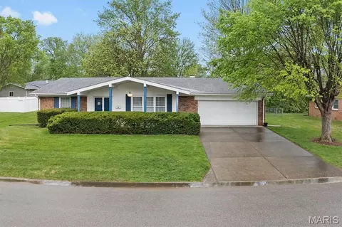 603 Matthew Dr, O'fallon, IL 62269
