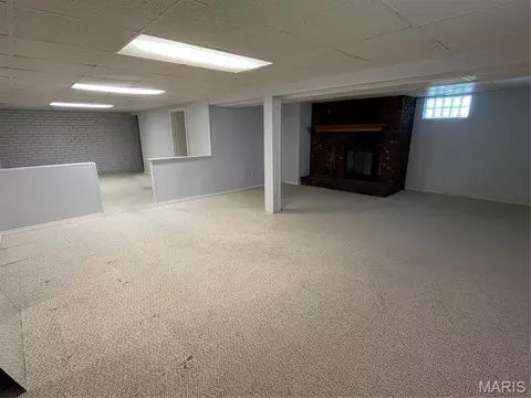 Living - 3248 Biscayne Blvd, Arnold, MO 63010 photo 2 of 3