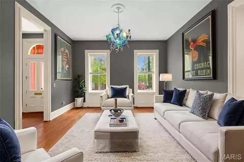 2613 S 11th St, Saint Louis, MO 63118