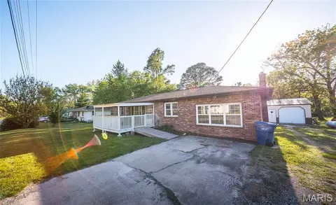 327 Walker St, Licking, MO 65542