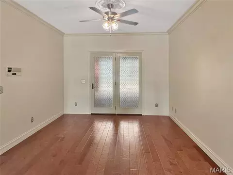 Living - 524 W Front St, Washington, MO 63090 photo 5 of 7