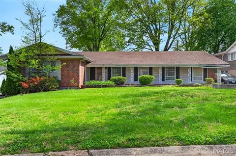 33 Club Grounds South Dr, Black Jack, MO 63033