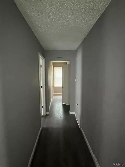 Entry Way - 417 Mueller Ave, Saint Louis, MO 63135 photo 1 of 2