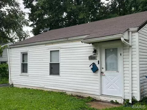 Exterior - 417 Mueller Ave, Saint Louis, MO 63135 photo 1 of 2