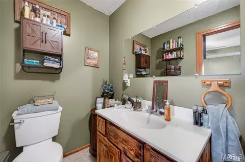 Bath - 10849 Claxton Rd, Falcon, MO 65470 photo 1 of 6