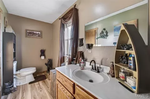 Bath - 10849 Claxton Rd, Falcon, MO 65470 photo 3 of 6