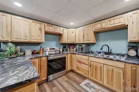 Kitchen - 10849 Claxton Rd, Falcon, MO 65470 photo 6 of 7