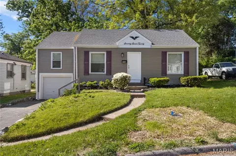 7720 Brocton Ct, Saint Louis, MO 63121