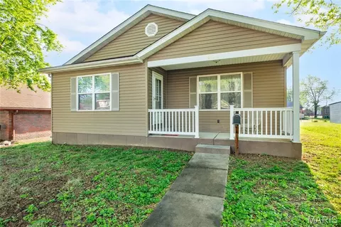 404 Washington Ave, East Alton, IL 62024